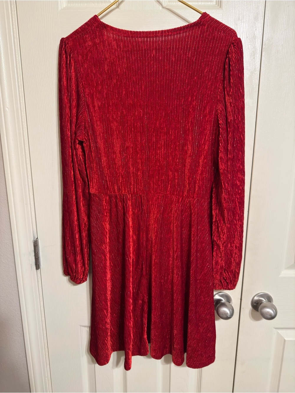 Red Twist-Front Long Sleeve Women’s Dress - Picture 2 of 3